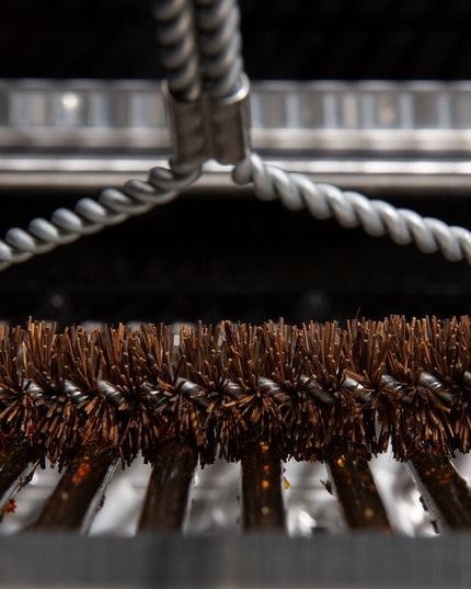 Tri-Head Palmyra Grill Brush for Corners