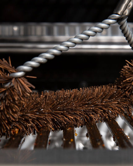 Tri-Head Palmyra Grill Brush for Corners