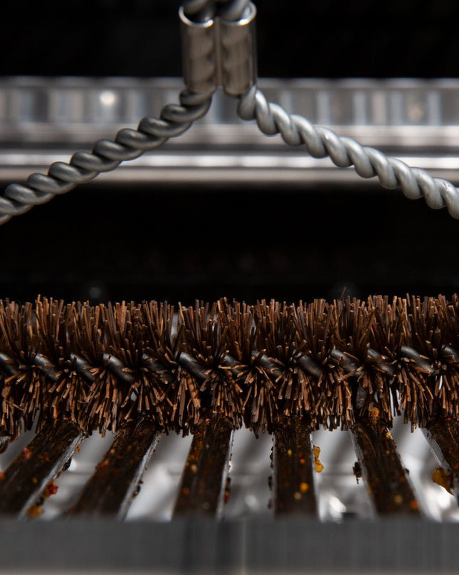 Tri-Head Palmyra Grill Brush for Corners