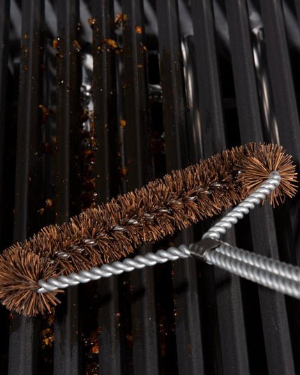 Tri-Head Palmyra Grill Brush for Corners