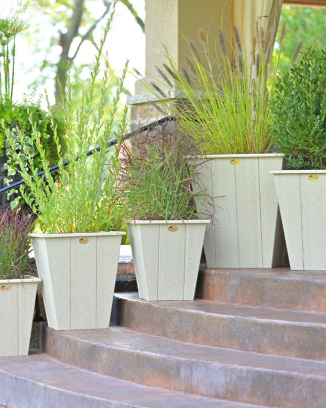 LuxCraft Elite 18″ Planters Featured in 18", 22" and 26"