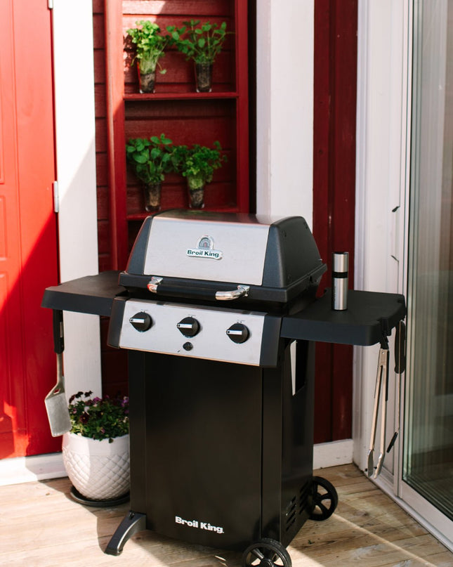 Gem 310 Compact 3-Burner Grill (LP)