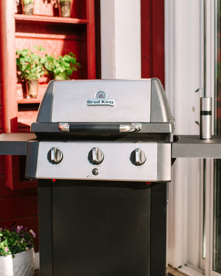 Gem 310 Compact 3-Burner Grill (LP)